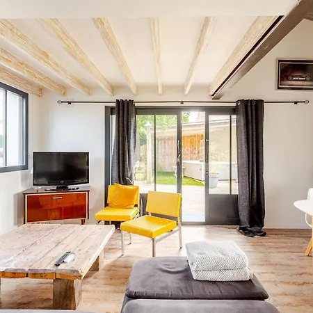 L'atelier Du Clos Avec Jacuzzi 普伊尔波勒奥