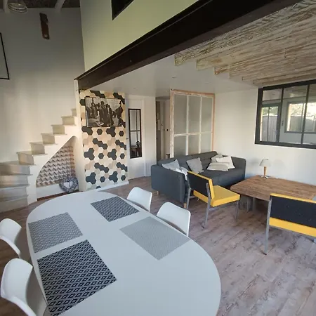 Сasa de vacaciones L'atelier Du Clos Avec Jacuzzi Puilboreau